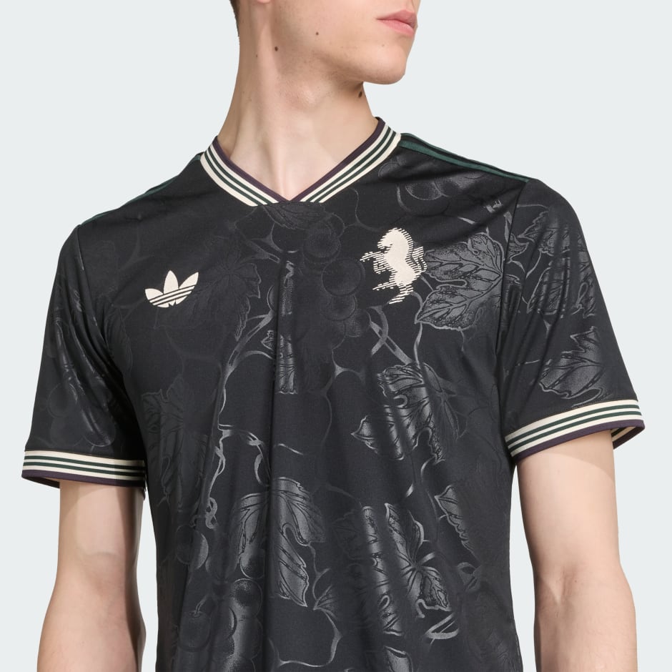 القميص الثالث ليوفنتوس 25/26