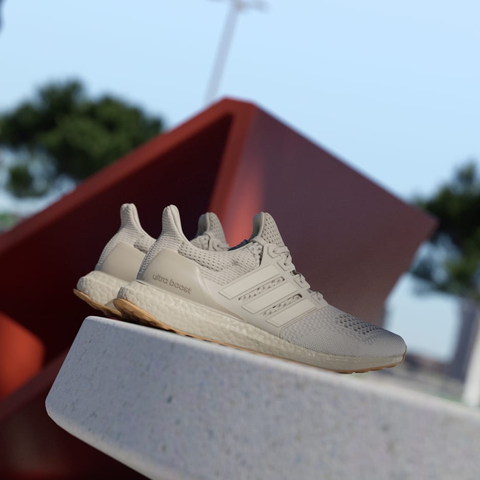 נעלי Ultraboost 1.0