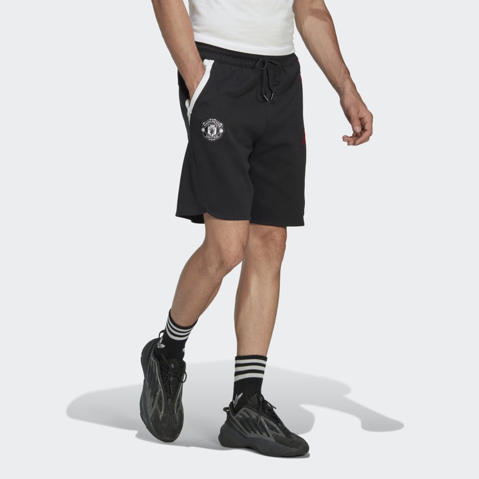Manchester United Travel Shorts image number null