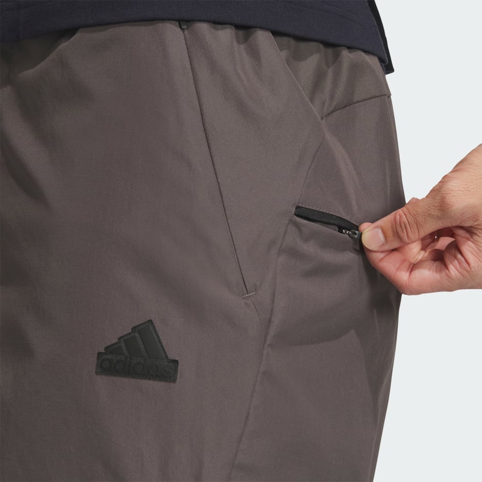City Escape Woven Shorts