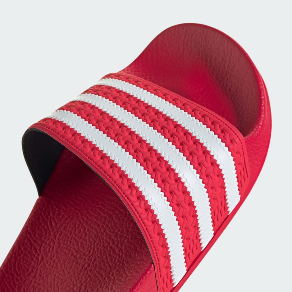 Șlapi Adilette