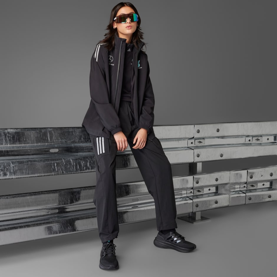 MEHANIČARKSA JAKNA ZA KI&Scaron;U MERCEDES - AMG PETRONAS FORMULA ONE TEAM