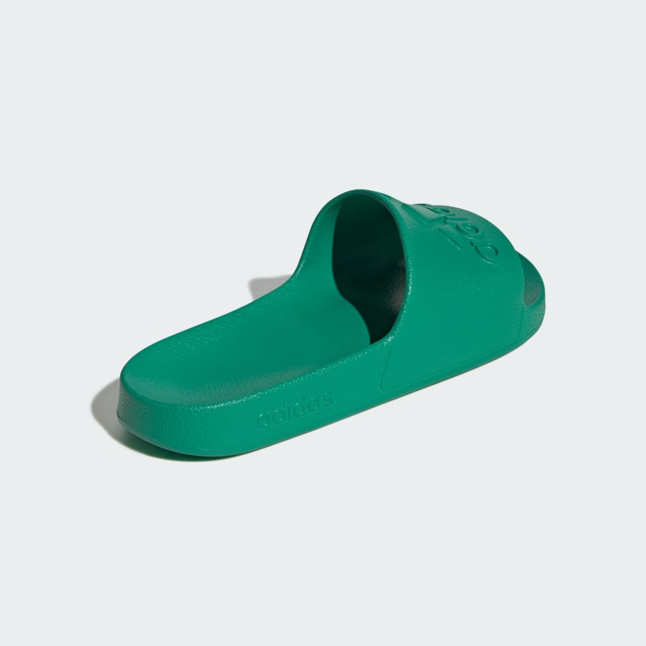 Adilette Aqua Slides