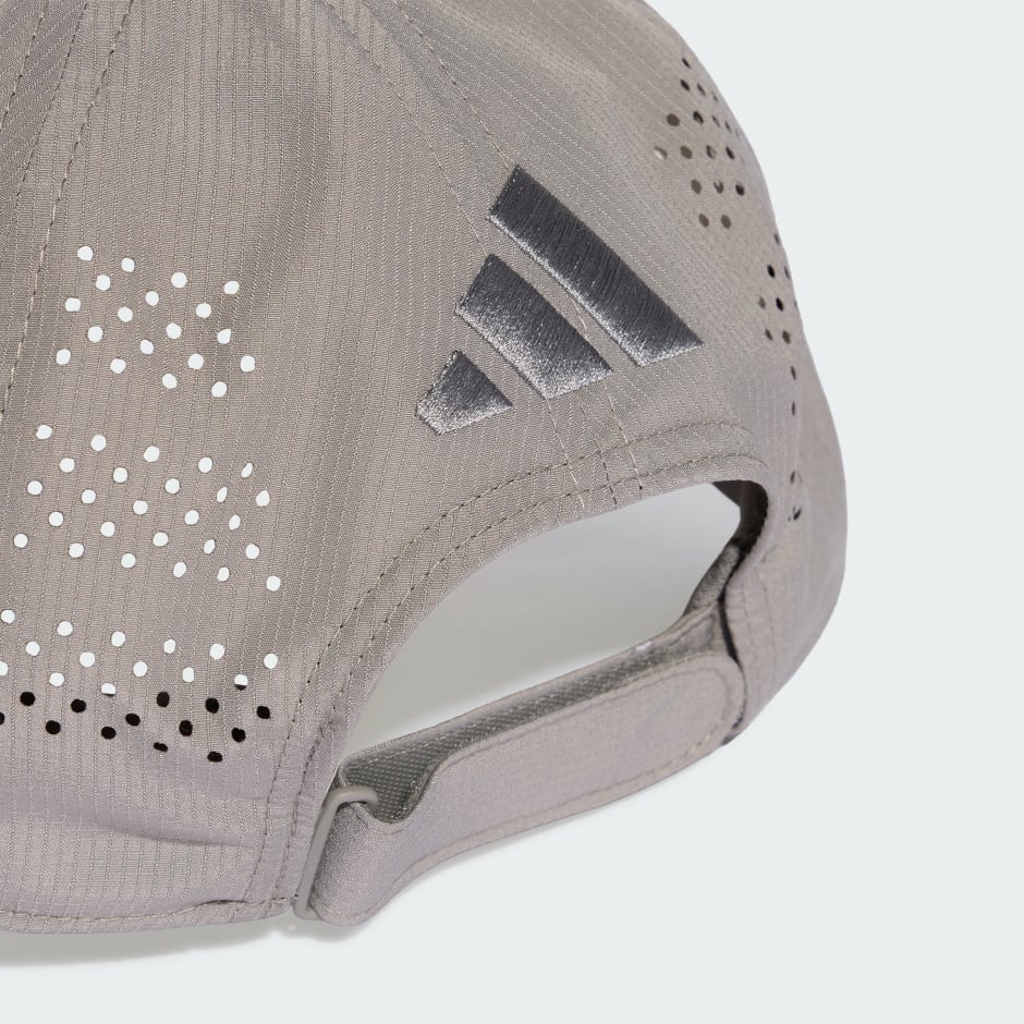 TRUCKER &Scaron;ILTERICA AUDI REVOLUT F1 TEAM MECHANICS