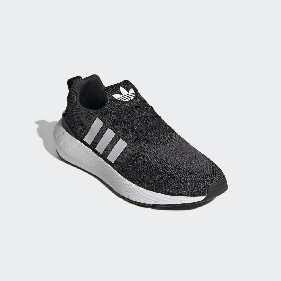 Adidas swift store run military