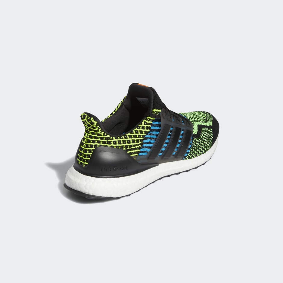 Ultraboost 5.0 DNA Shoes