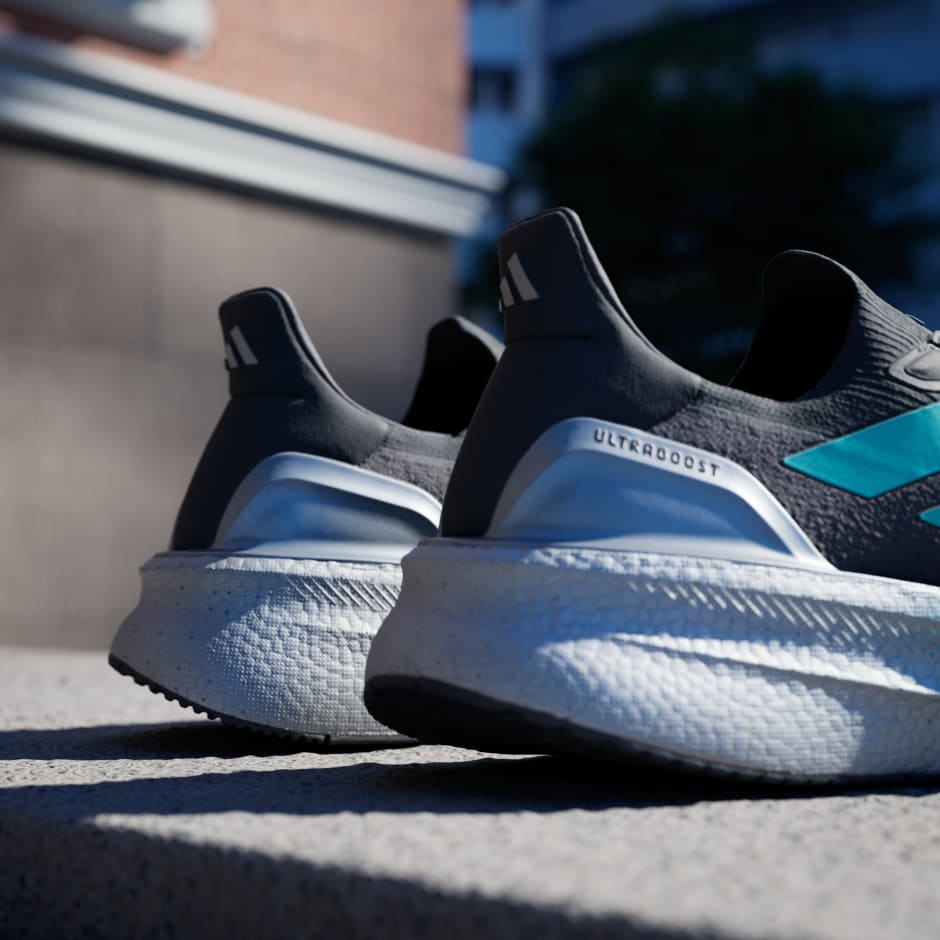 MERCEDES - AMG PETRONAS FORMULA ONE TEAM Ultraboost 5X M