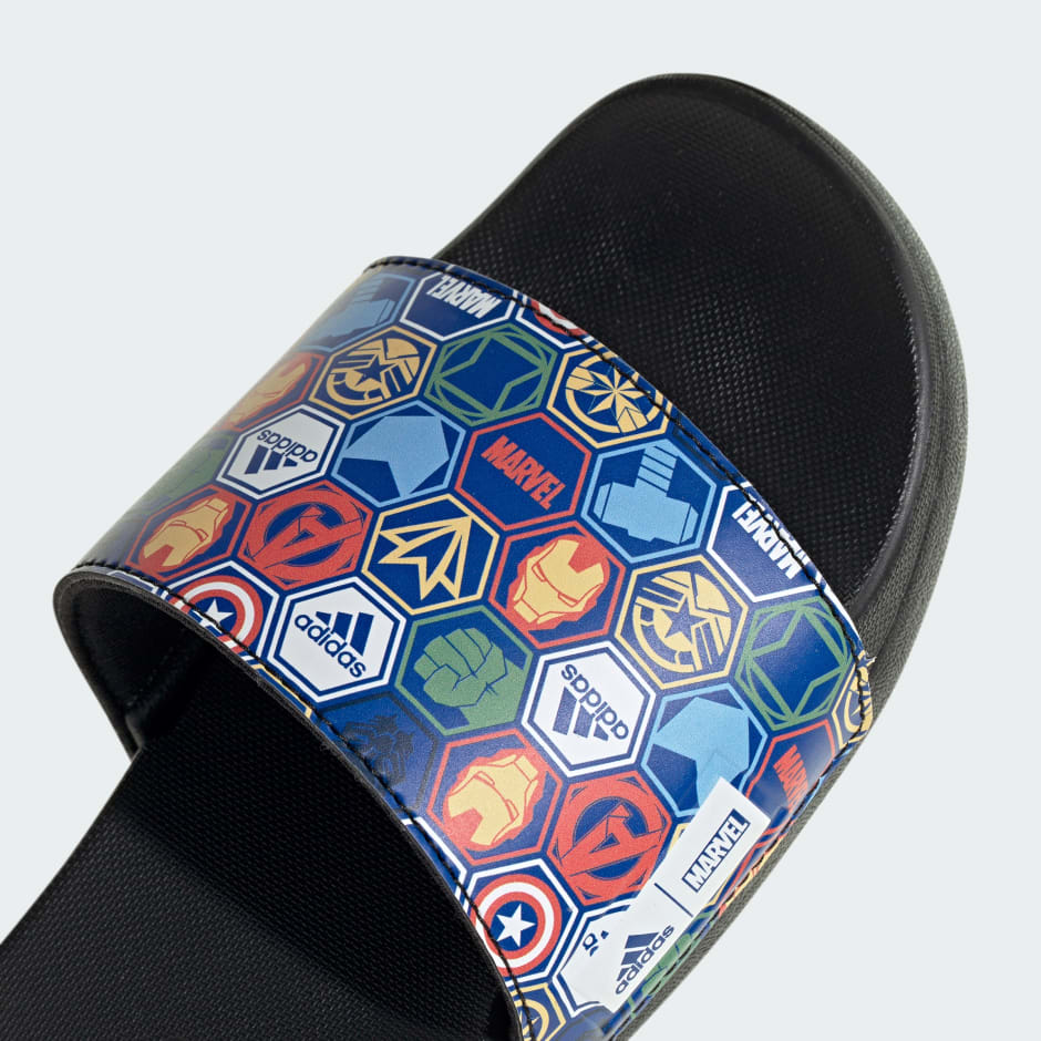 شبشب للأطفال Adilette Comfort x Marvel