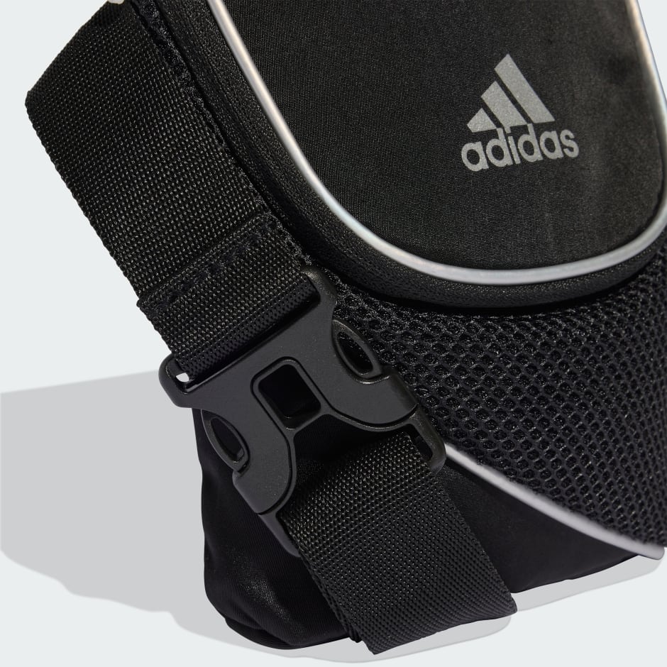 GEANTĂ PENTRU OBIECTE MICI