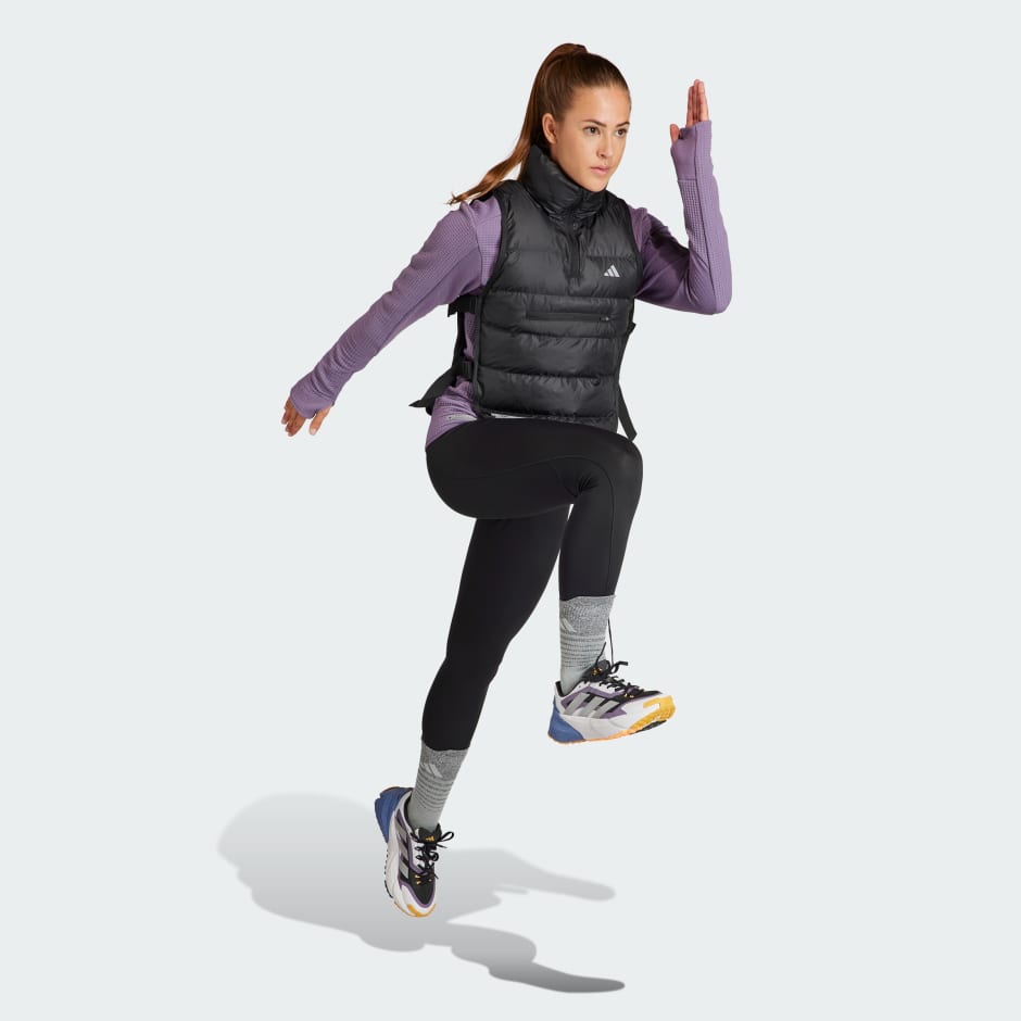 Ultimate Running Conquer the Elements Body Warmer Vest image number null