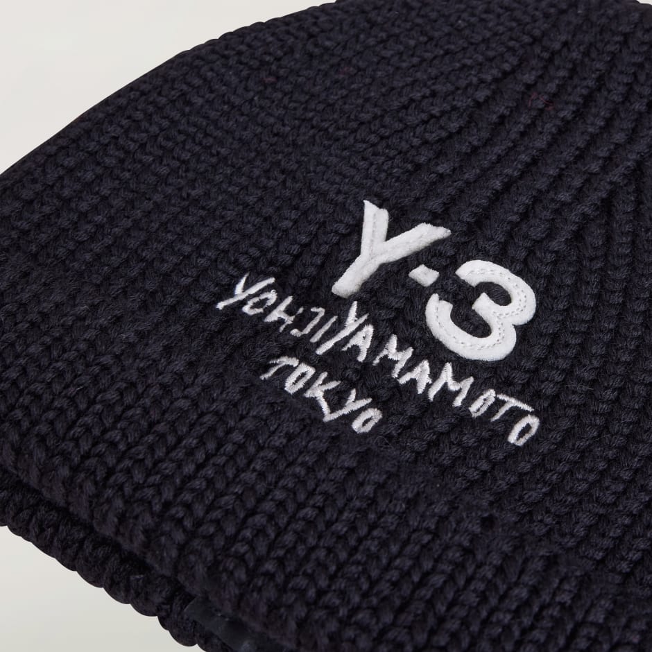 Căciulă Y-3 din tricot gros