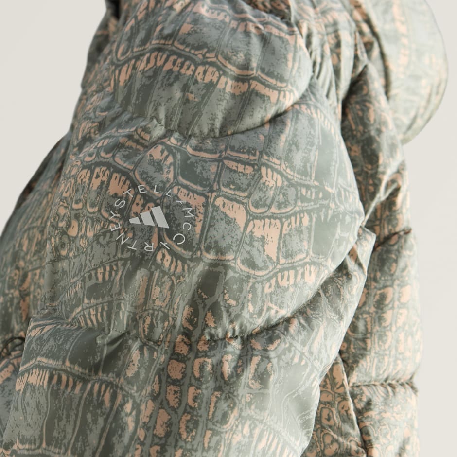 Geacă căptușită de iarnă cu imprimeu adidas by Stella McCartney de lungime medie