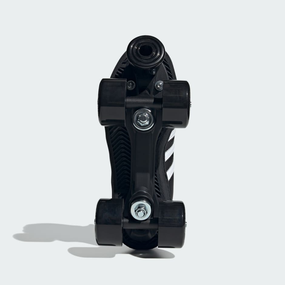 Superstar 82 Roller Skates