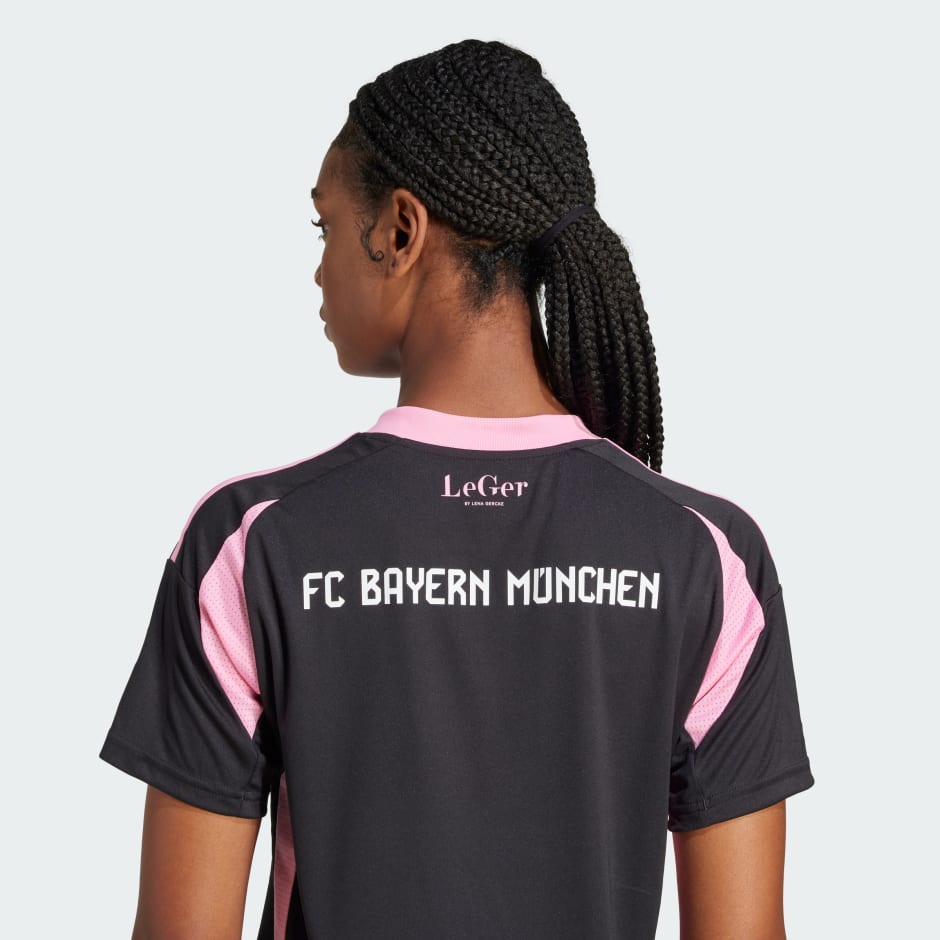 Tricou special al echipei feminine FC Bayern X LeGer 24/25