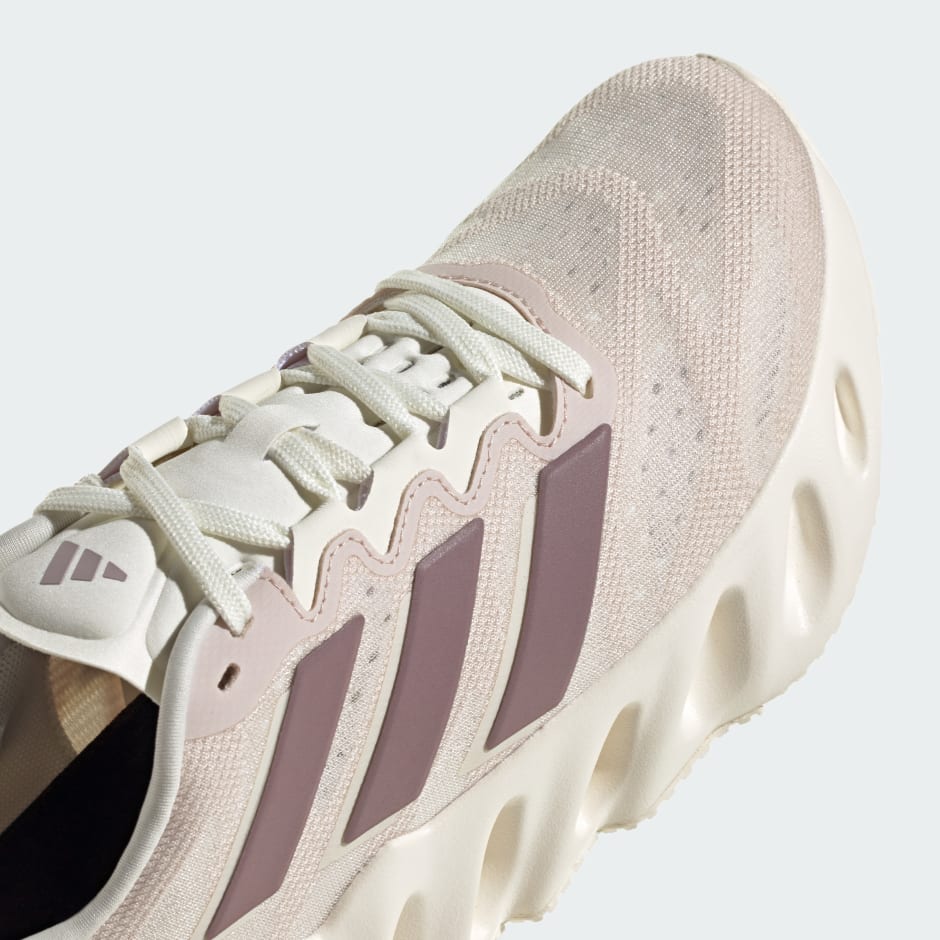 Switch FWD Running Shoes