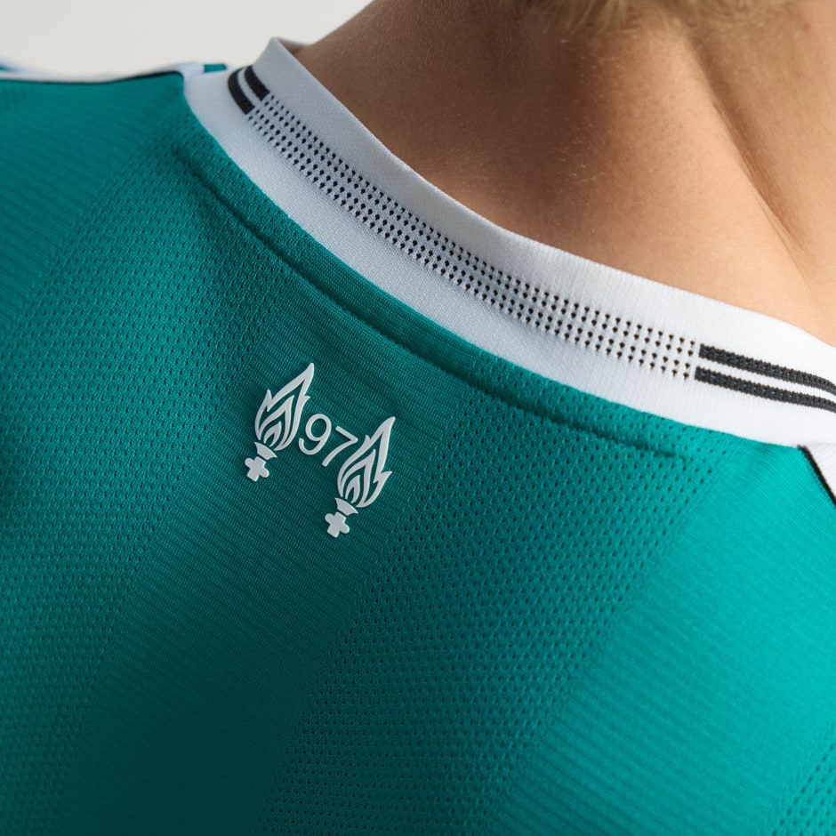 חולצה אותנטית שלישית של Liverpool FC 25/26