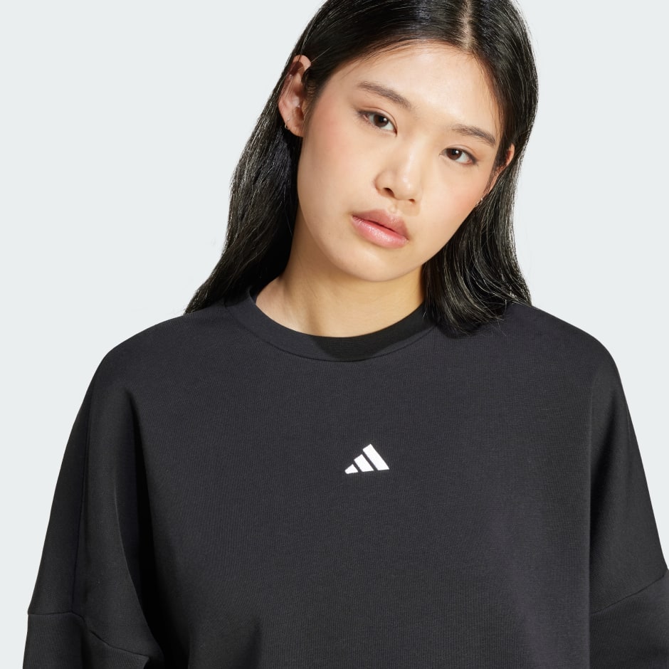 Essentials Small Logo Feelcozy Sweatshirt