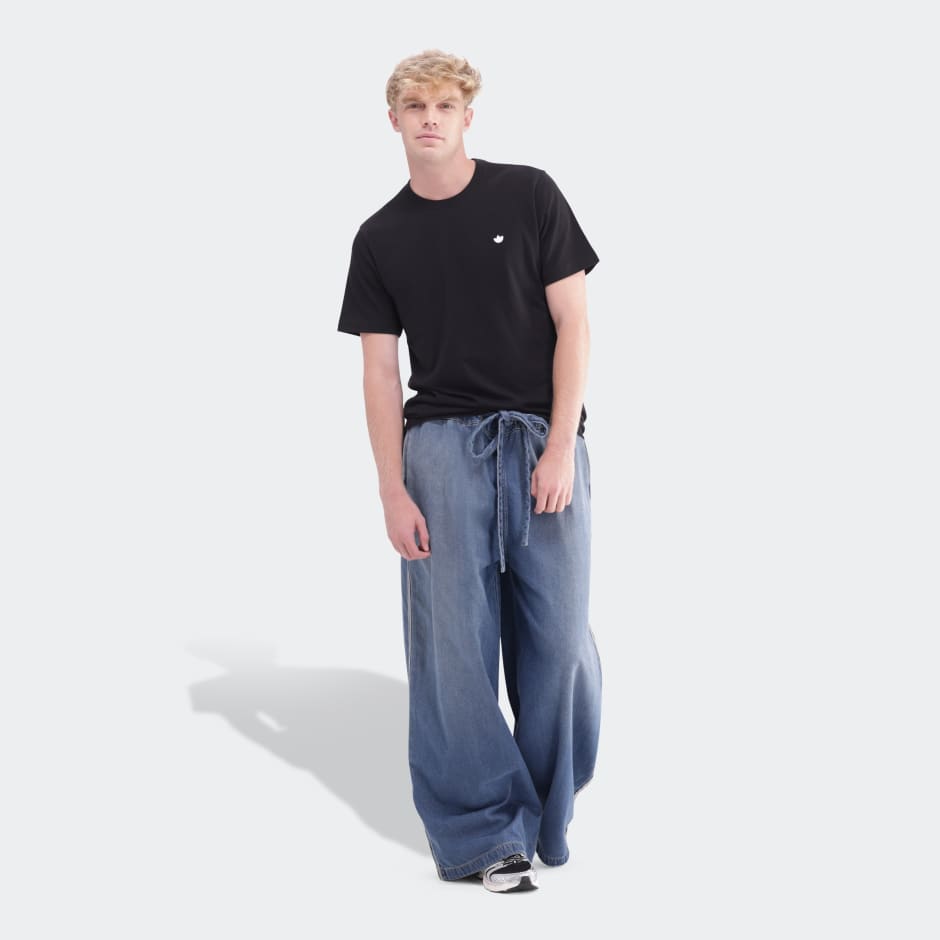 Trefoil Essentials Tee