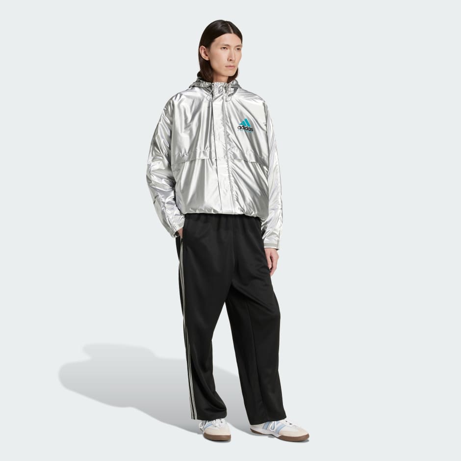 新入荷 Clothing - EQT Metallic Windbreaker - Silver | adidas Oman トップス