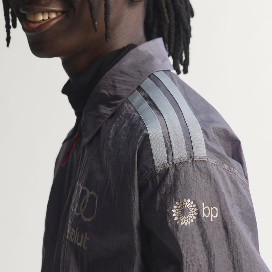 JACHETĂ AUDI REVOLUT F1 TEAM DRIVER PADDOCK