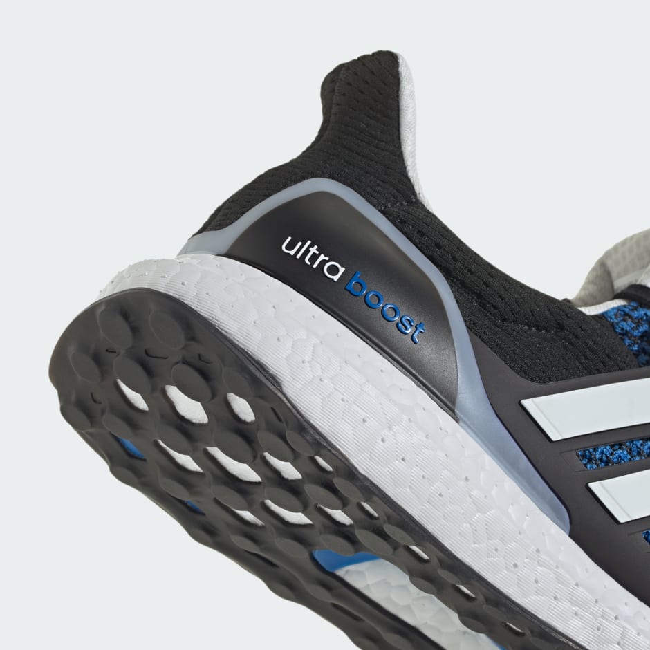 حذاء Ultraboost 1.0