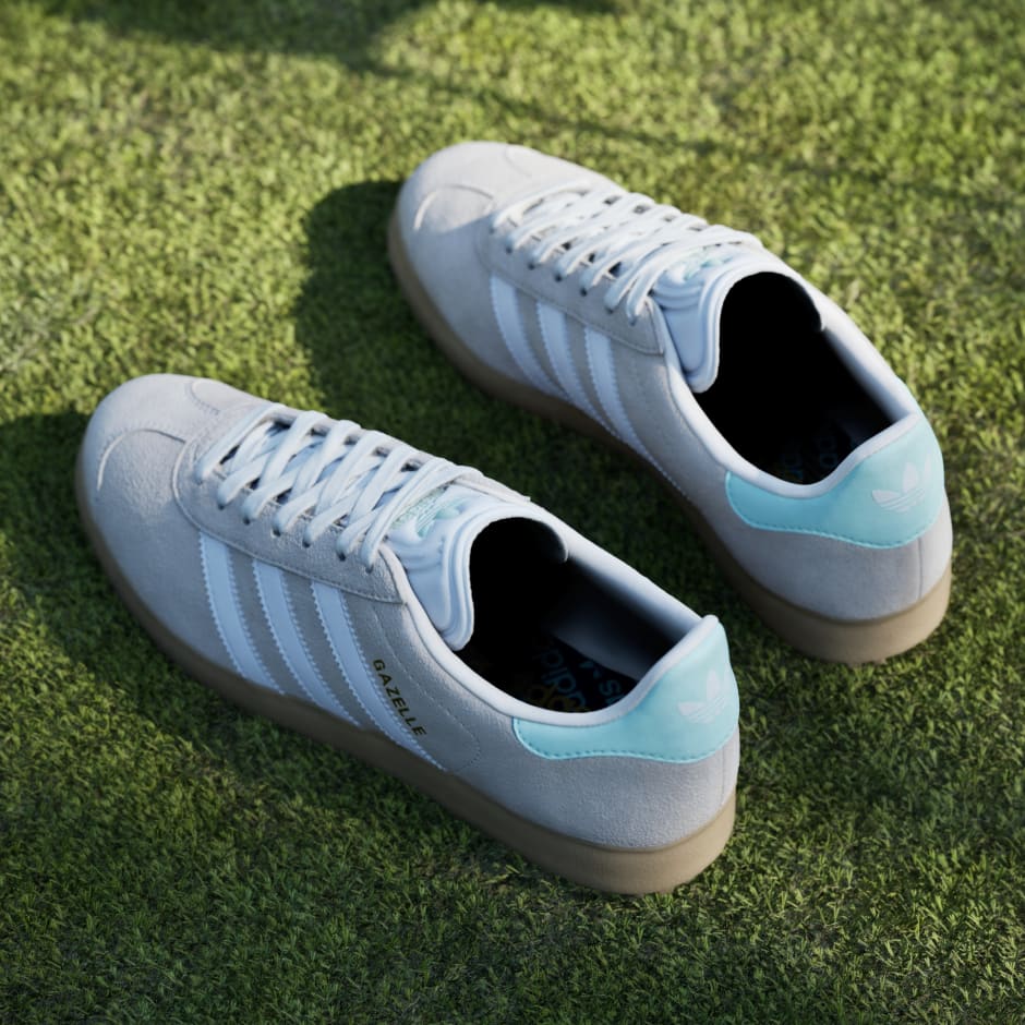 Gazelle Spikeless Golf Shoes