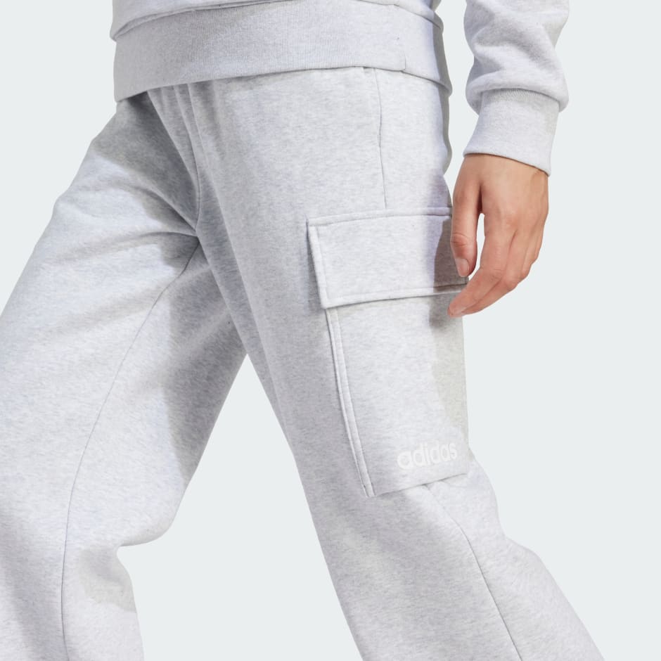 Pantaloni cargo din fleece Essentials, cu linii simple