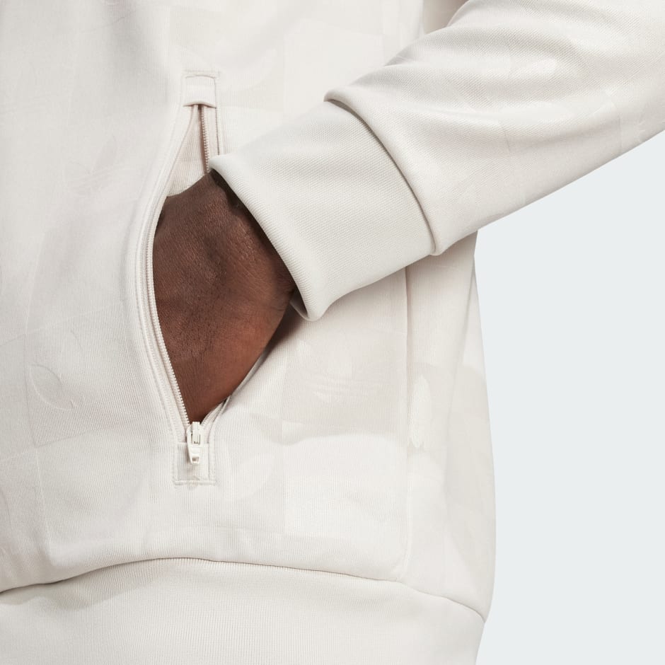 قميص رياضي عادي بطباعة مُوحّدة اللون على كامل القطعة