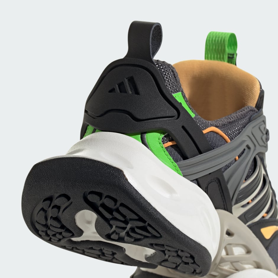 XLG Runner Deluxe Shoes