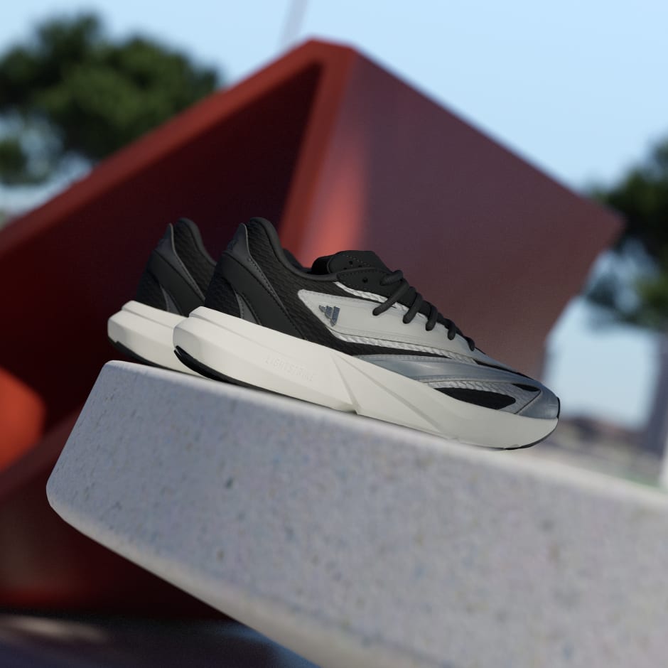 Lightblaze Shoes