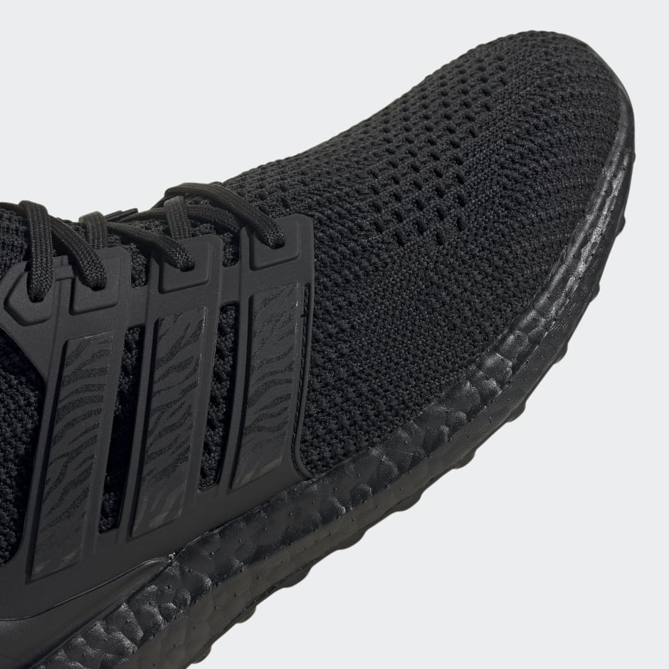 Ultraboost 4 DNA Shoes