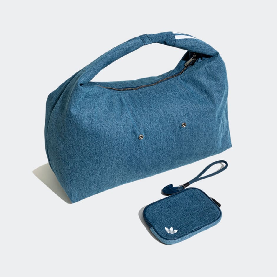 D SHOULDER BAG
