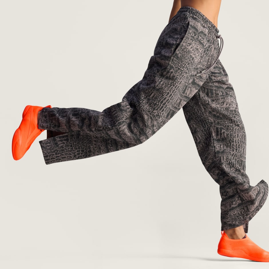 بنطال فضفاض مطبوع من أديداس باي Stella McCartney