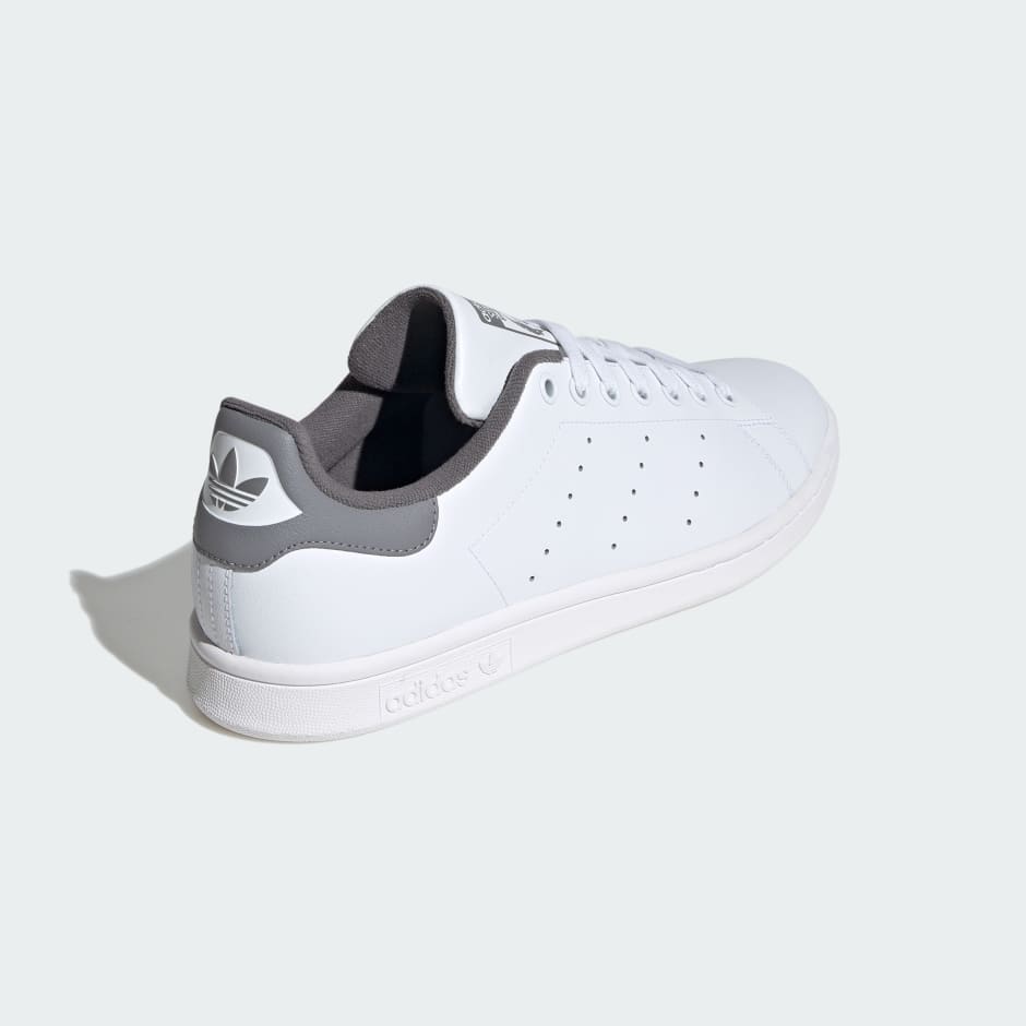 STAN SMITH