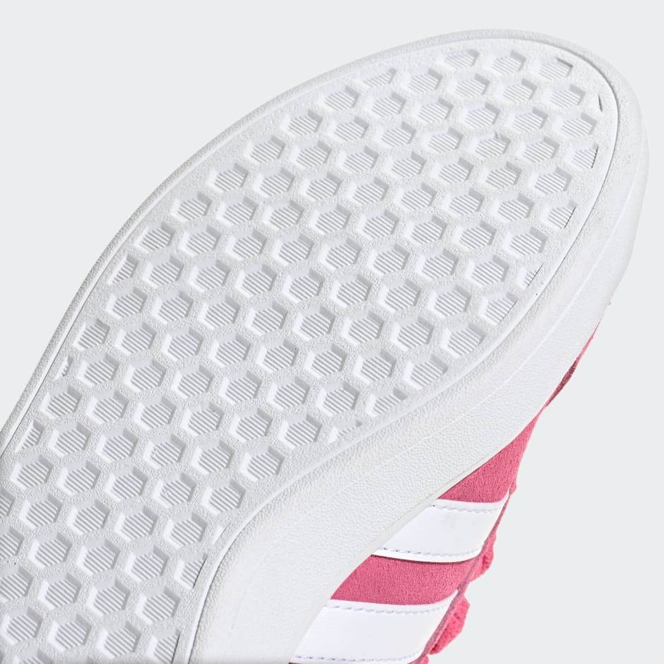 Pantofi Grand Court Base anii 2000