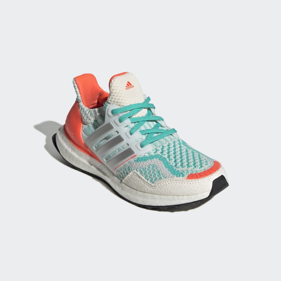 Ultraboost 5 DNA Shoes