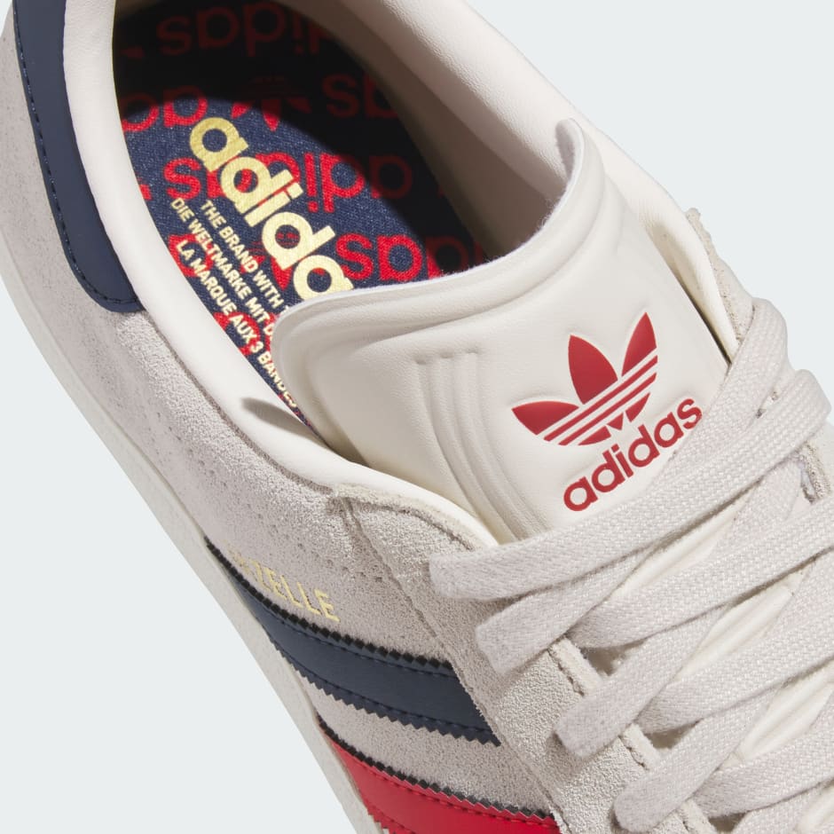 Gazelle Spikeless Golf Shoes