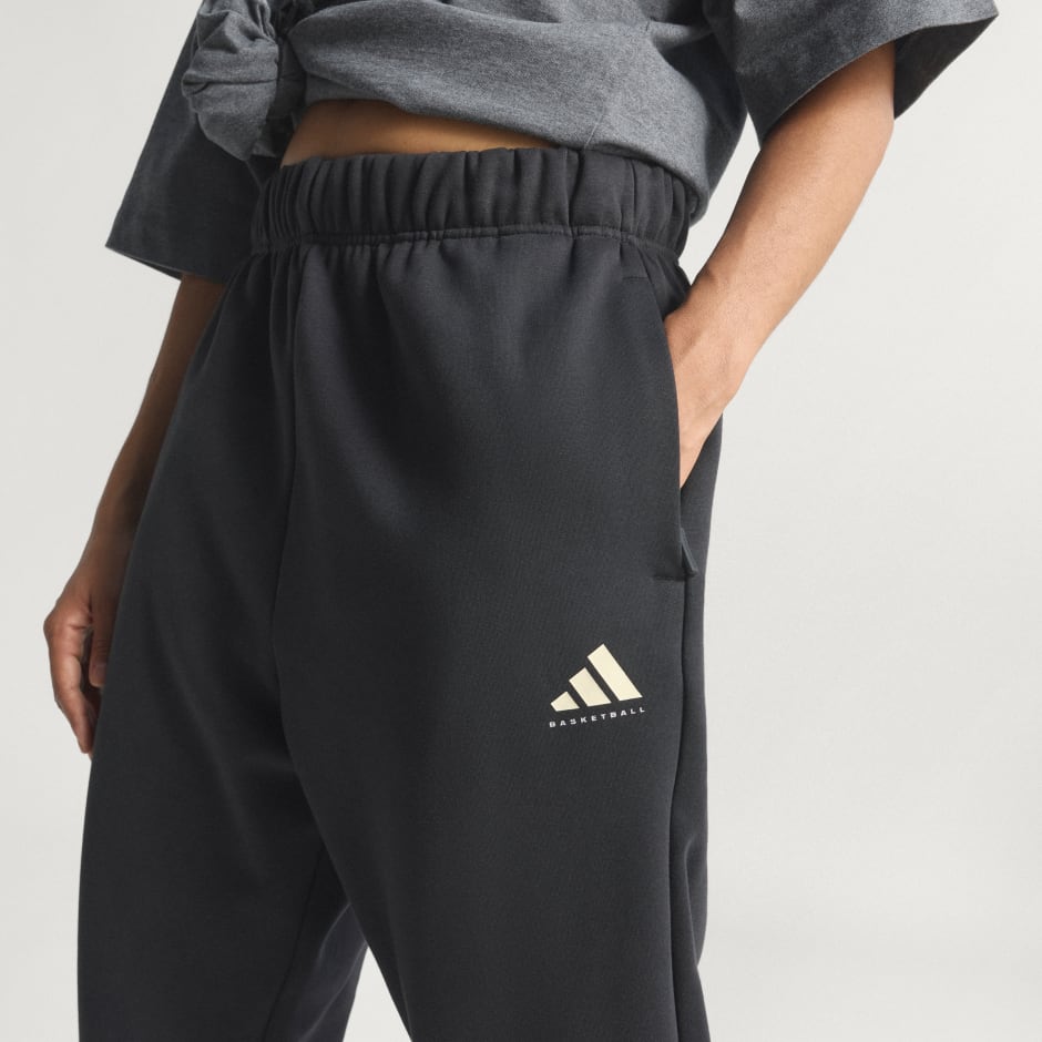 Hlače od flisa adidas Basketball (rodno neutralne)