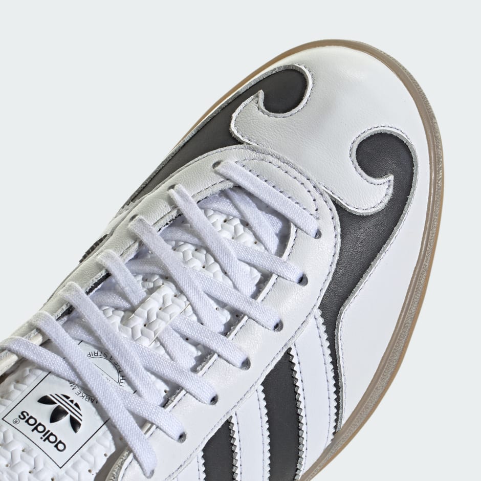 Gazelle Indoor Shoes