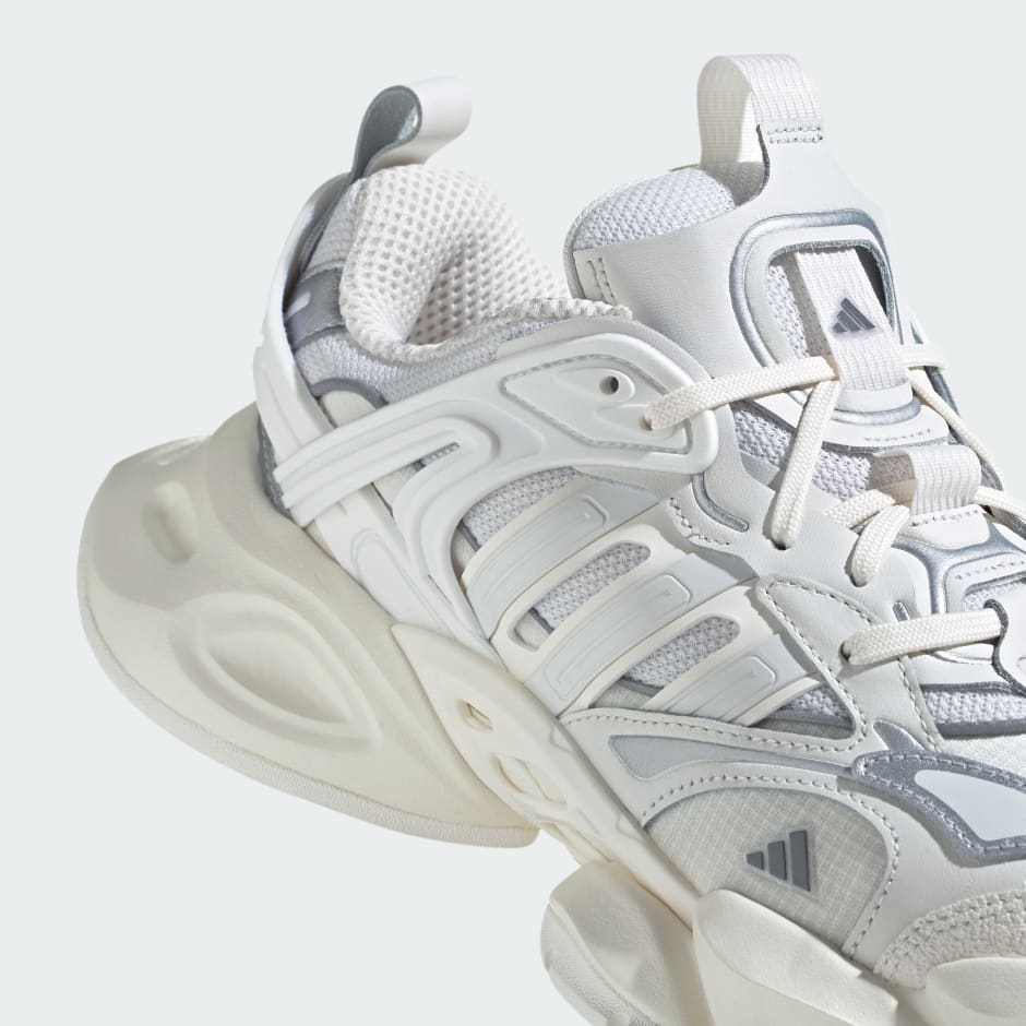 XLG Runner Deluxe Shoes
