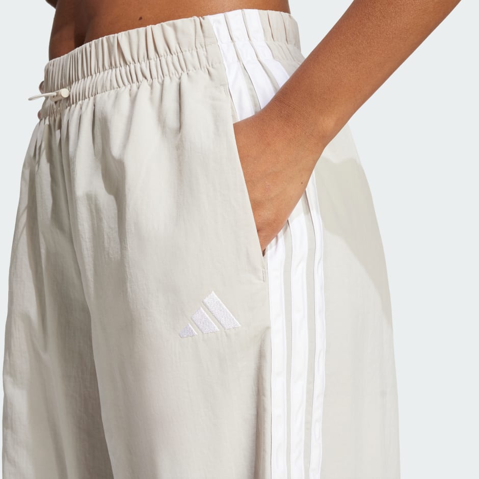 Essentials 3-Stripes Lifestyle Woven Parachute Pants