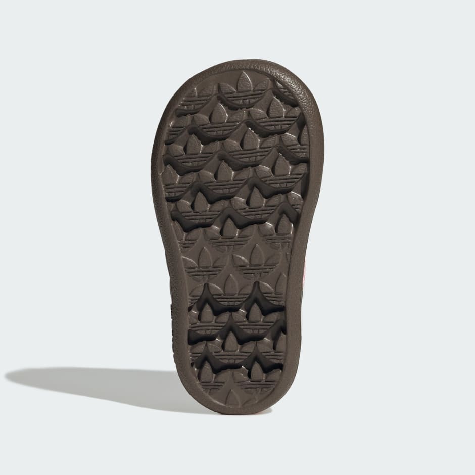 ADIFOM SAMBA 360 鞋