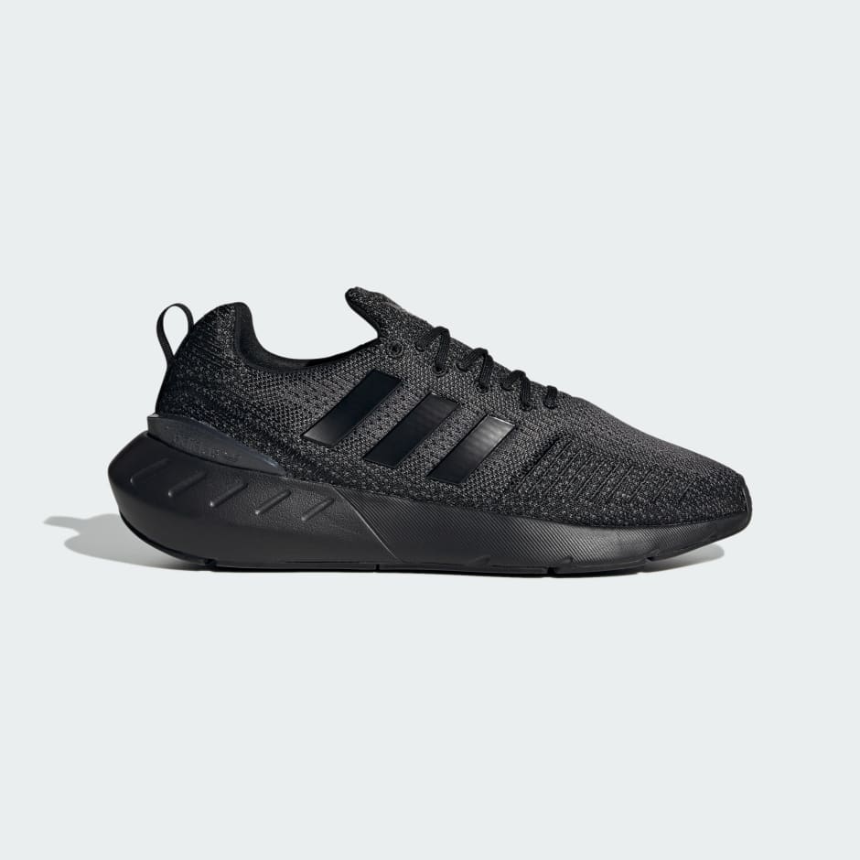 Adidași Swift Run 22