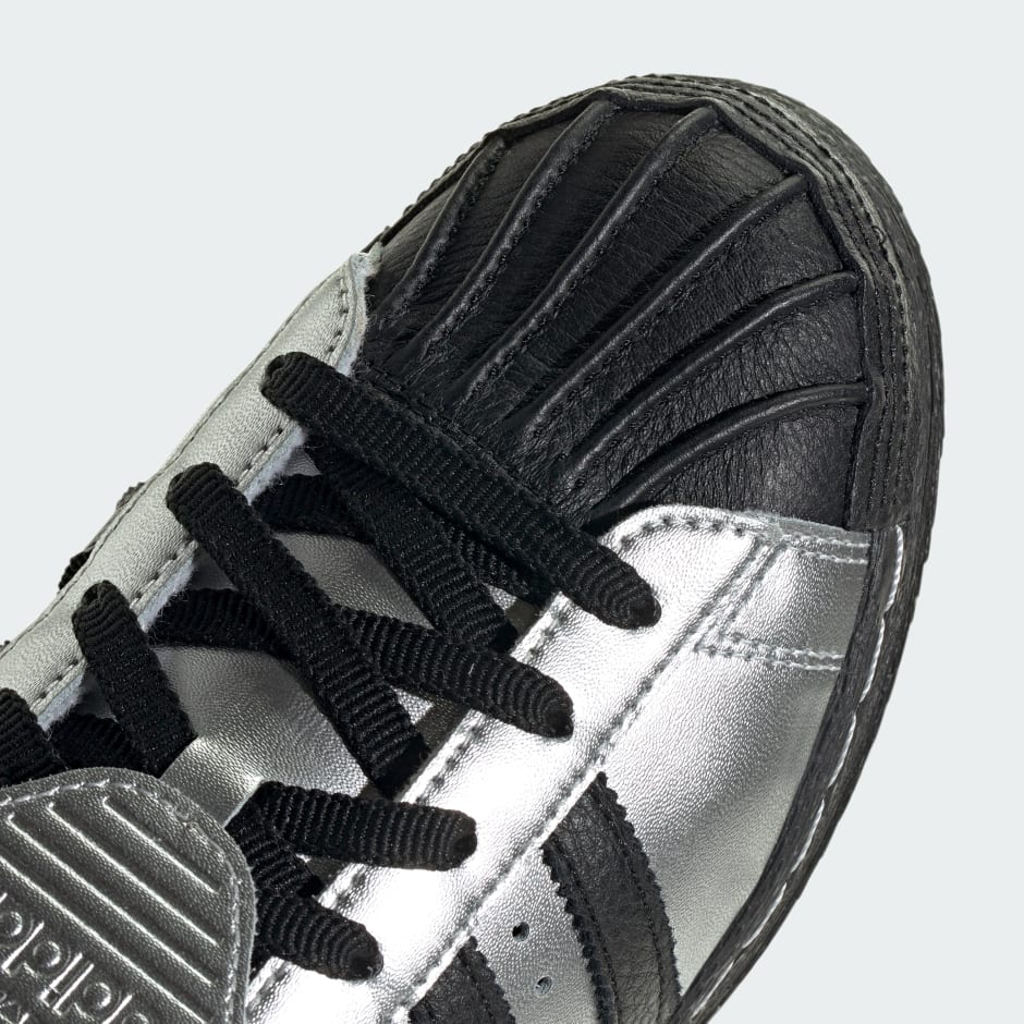 SUPERSTAR 82 W