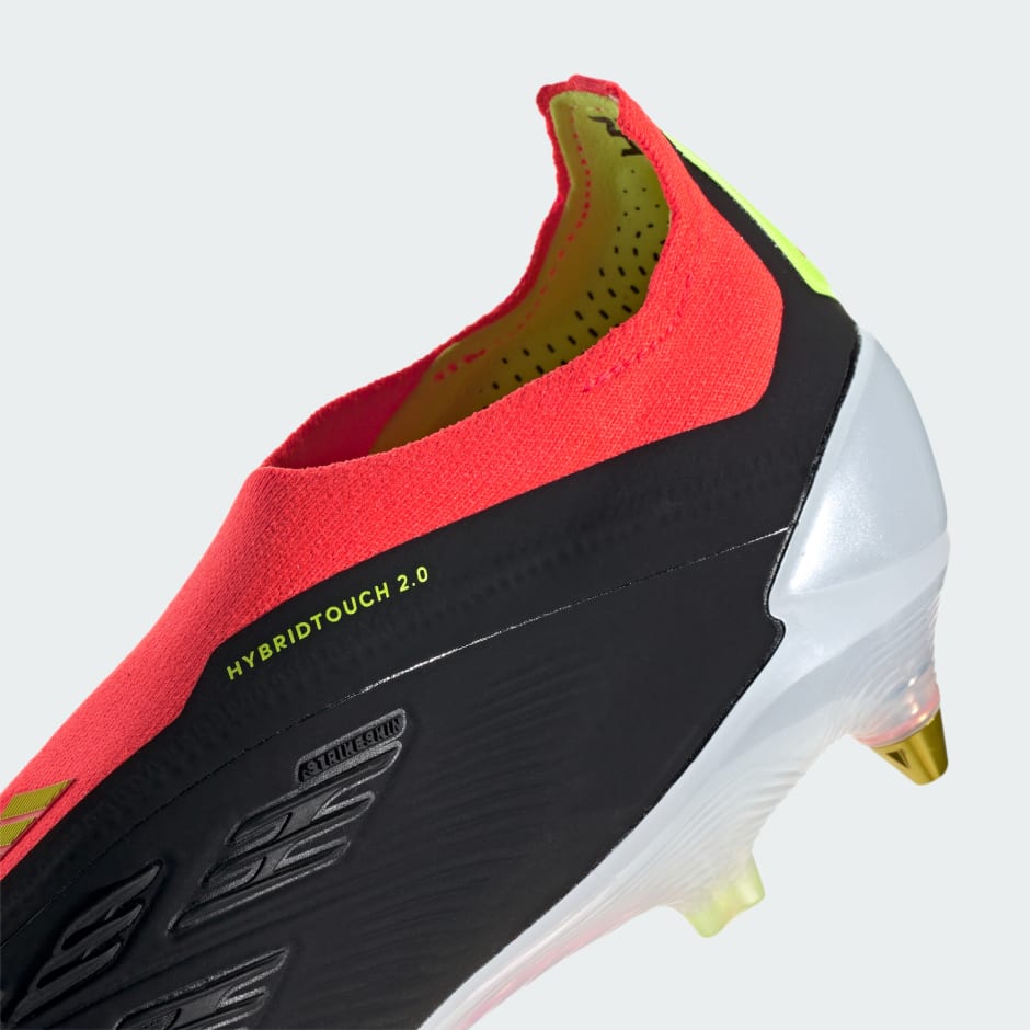 Predator Elite Laceless Soft Ground Football Boots