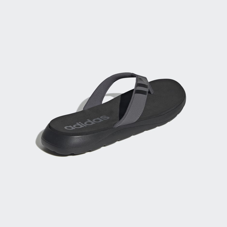 adidas men's comfort flip flop