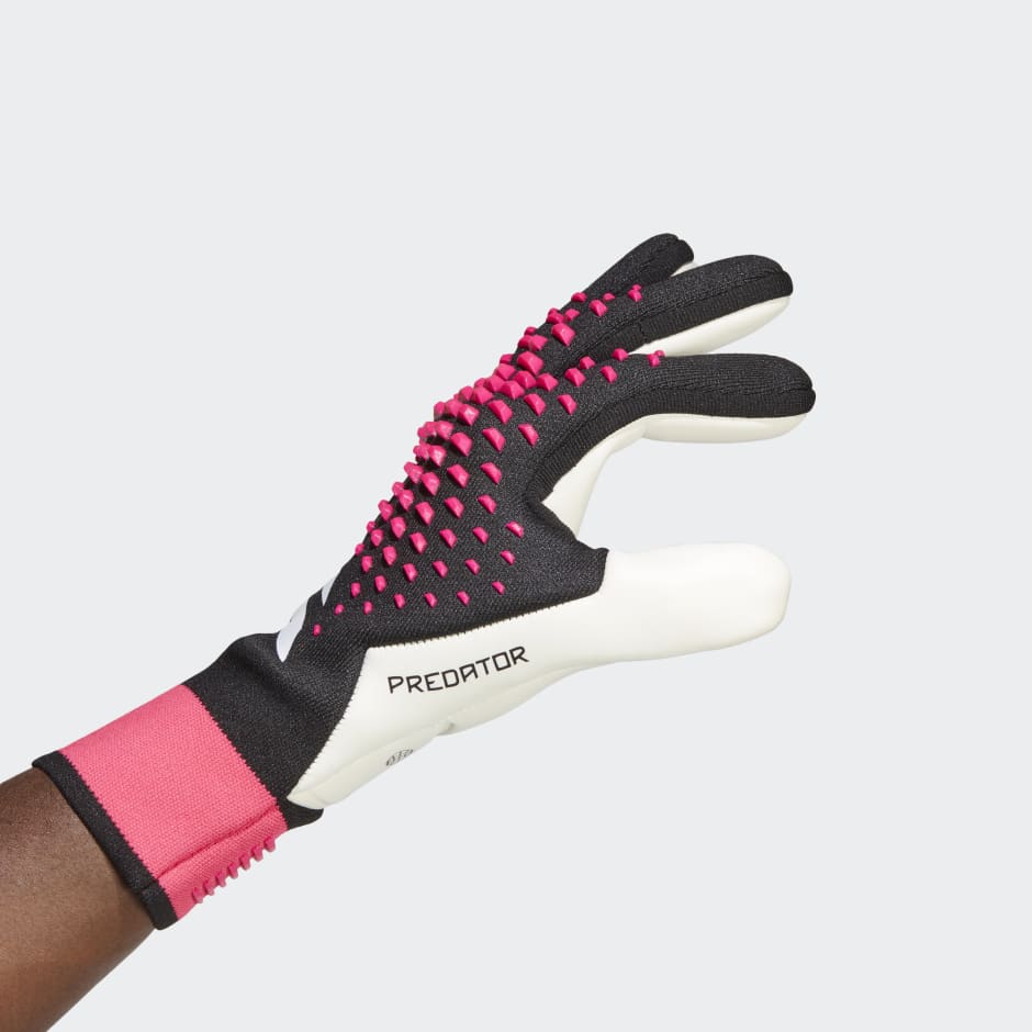 Predator Pro Gloves