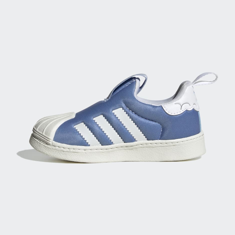 Baby blue 2024 adidas toddler shoes