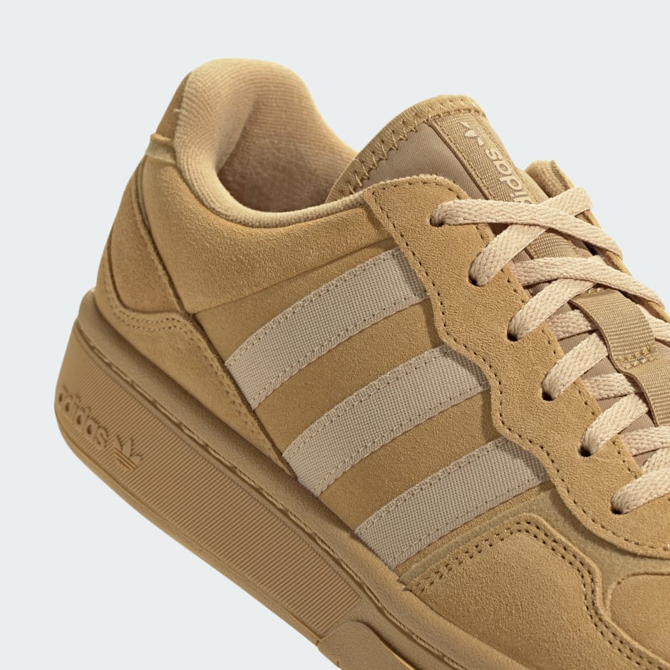 Court Refit Shoes