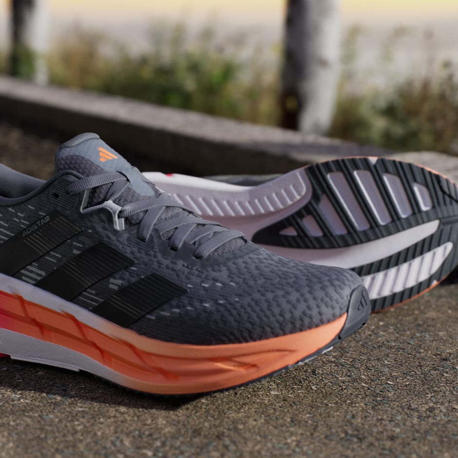 ADISTAR 4 RUNNING SHOES